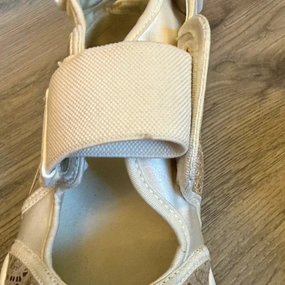 Nike air rift split toe Athletic Shoes with Gold and Cream Accents vintage y2k - Picture 15 of 15